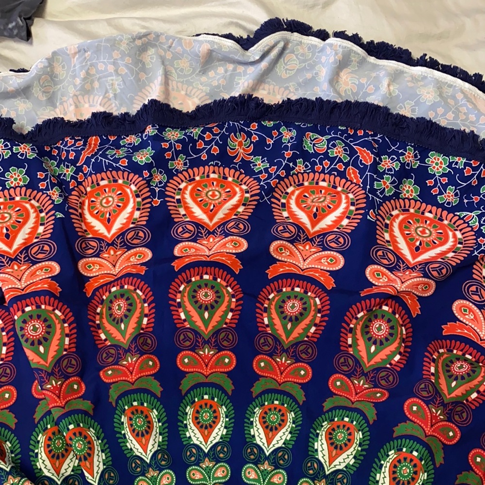 Round tapestry
